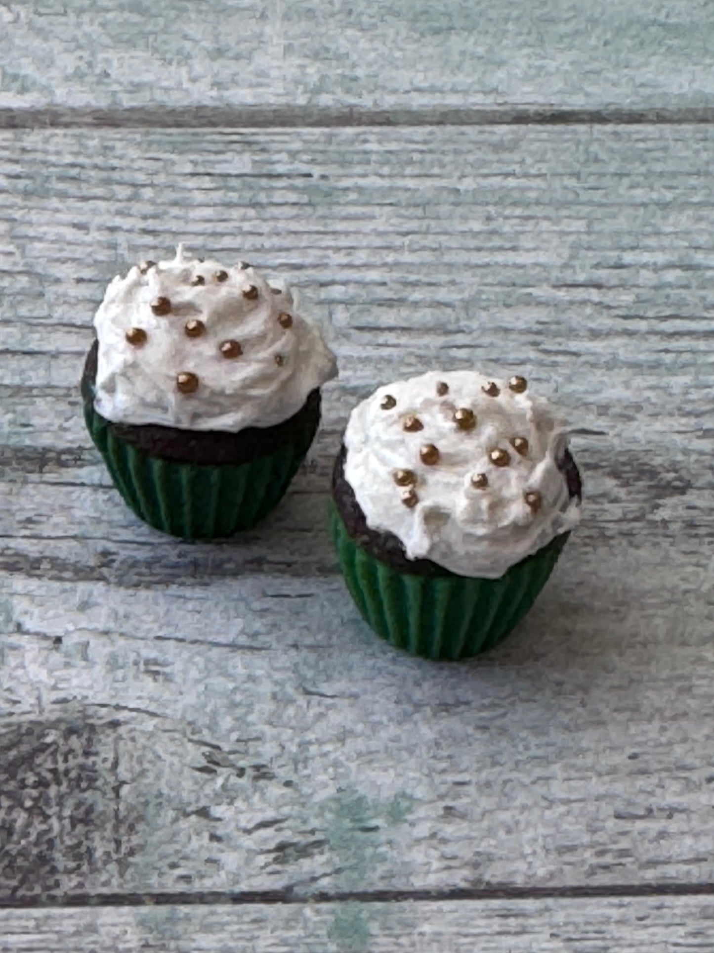 1:6 Scale St Patrick’s Day Cupcakes