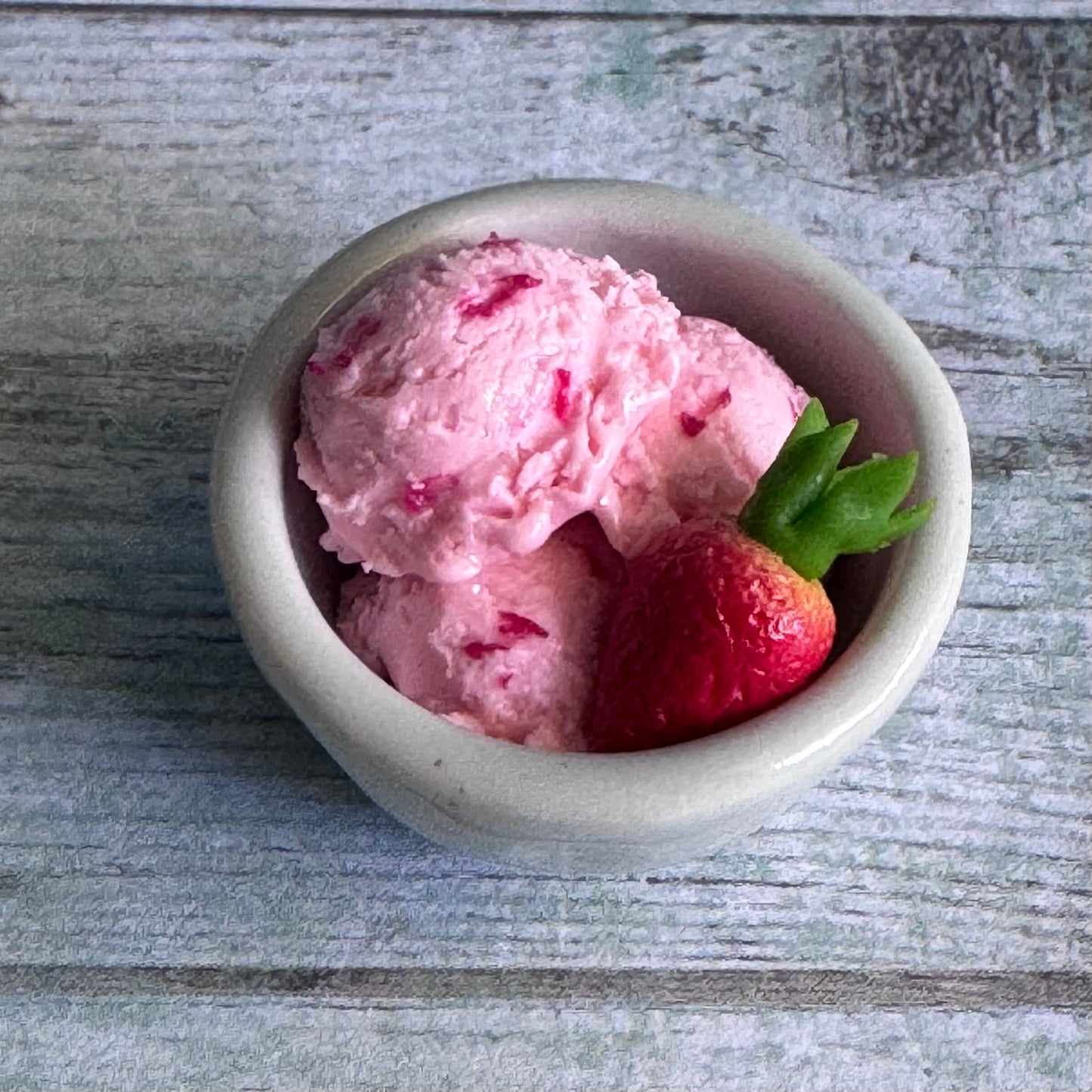 1:6 Scale Strawberry Ice Cream