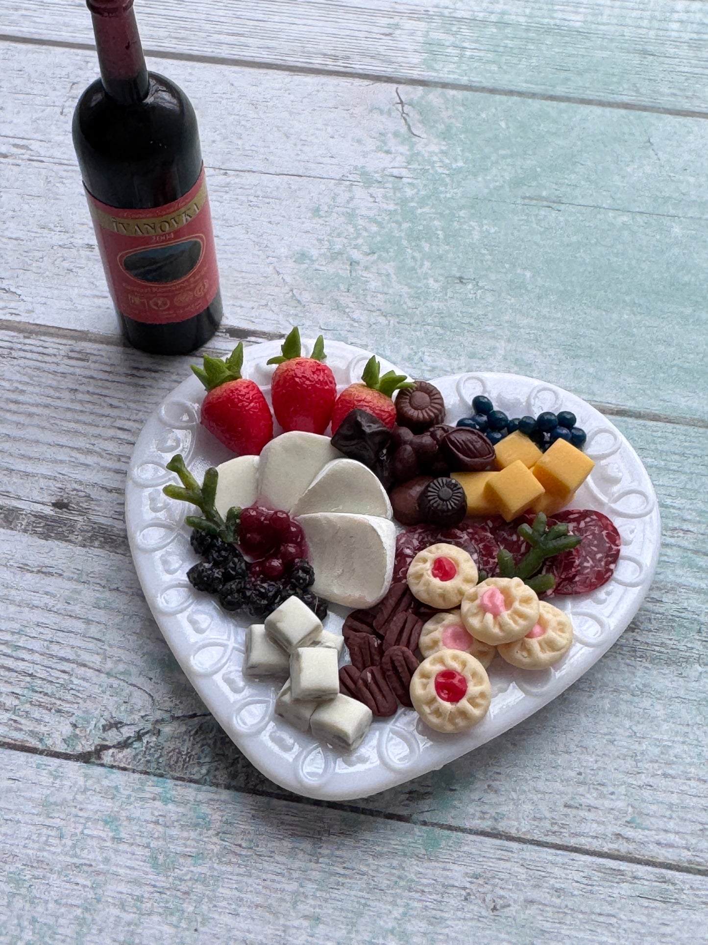 1:6 Scale Heart Charcuterie and Wine