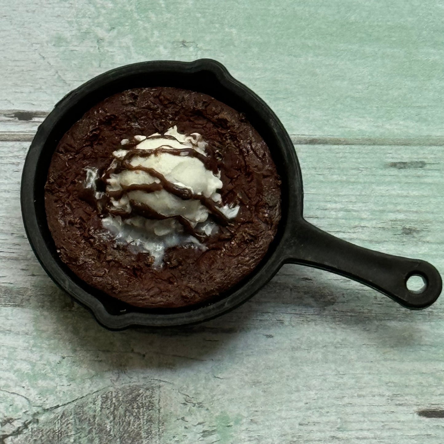 1:6 Scale Skillet Dessert