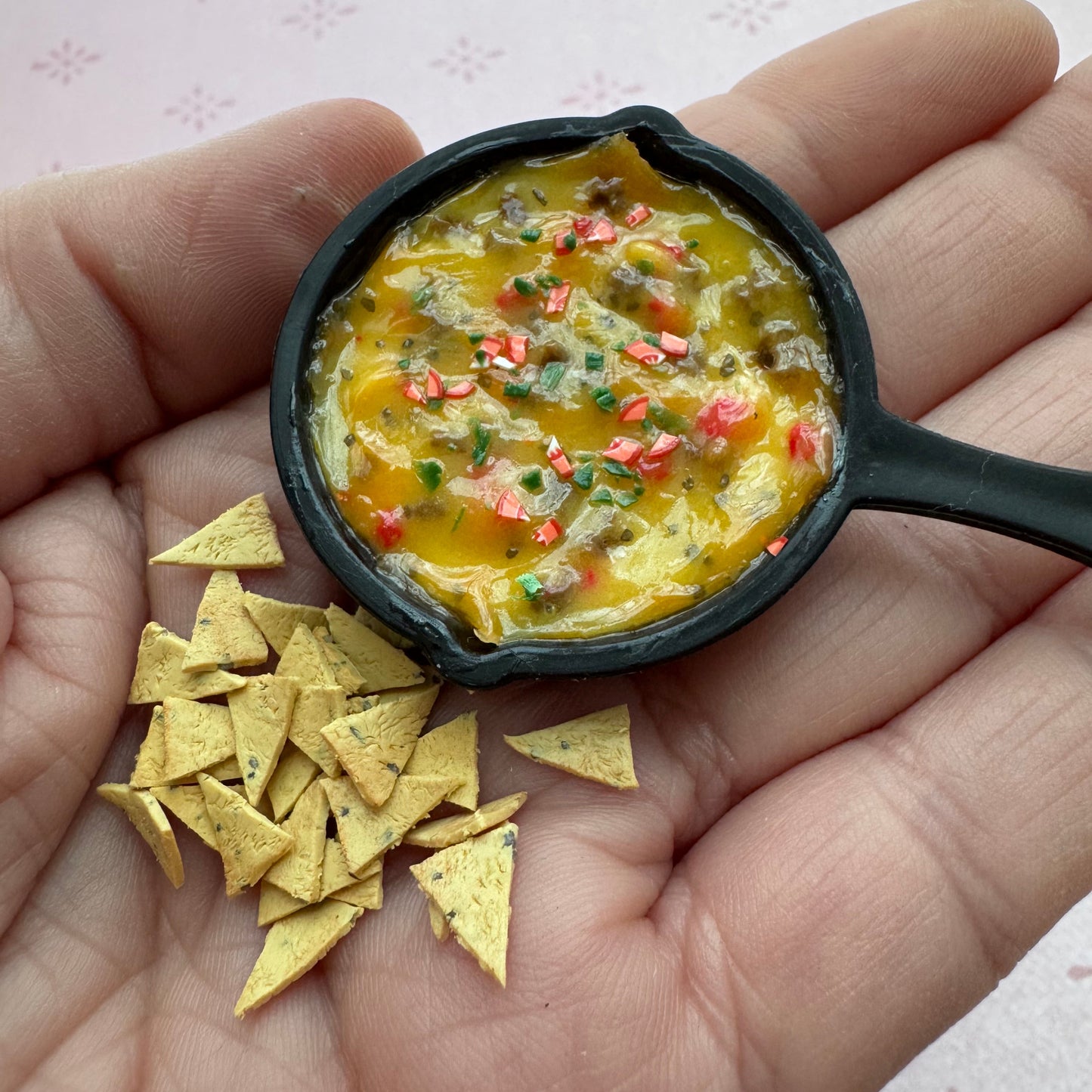 1:6 Scale Skillet Cheese Dip with Chips