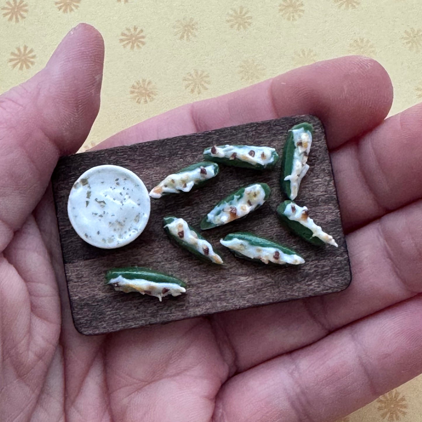 1:6 Scale Jalapeno Poppers