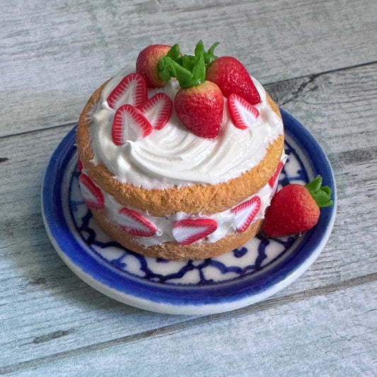 1:6 Scale Whole Strawberry Shortcake