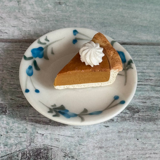 1:6 Scale Pumpkin Pie Slice