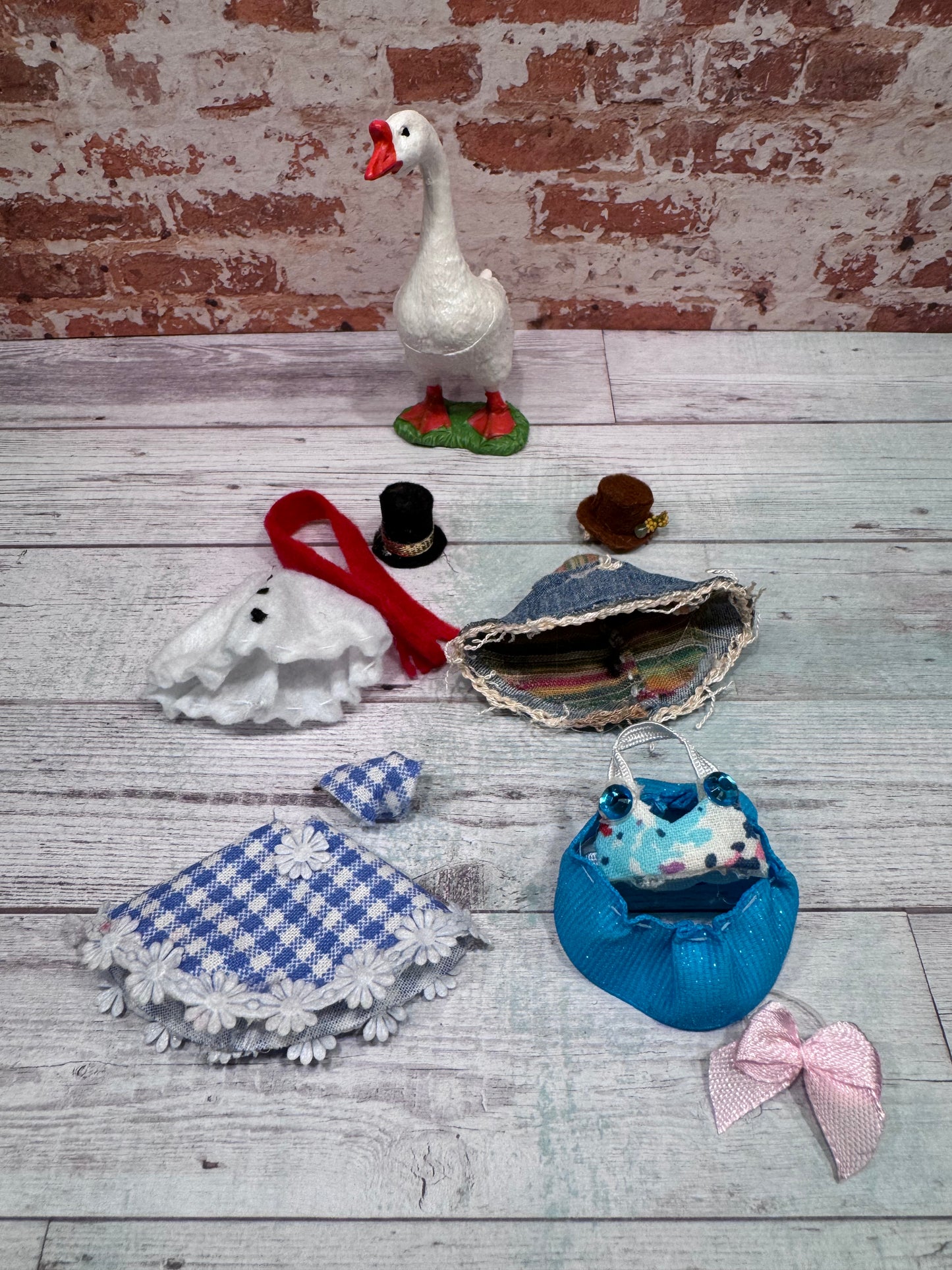 1:6 Scale Seasonal Porch Goose PRE-ORDER