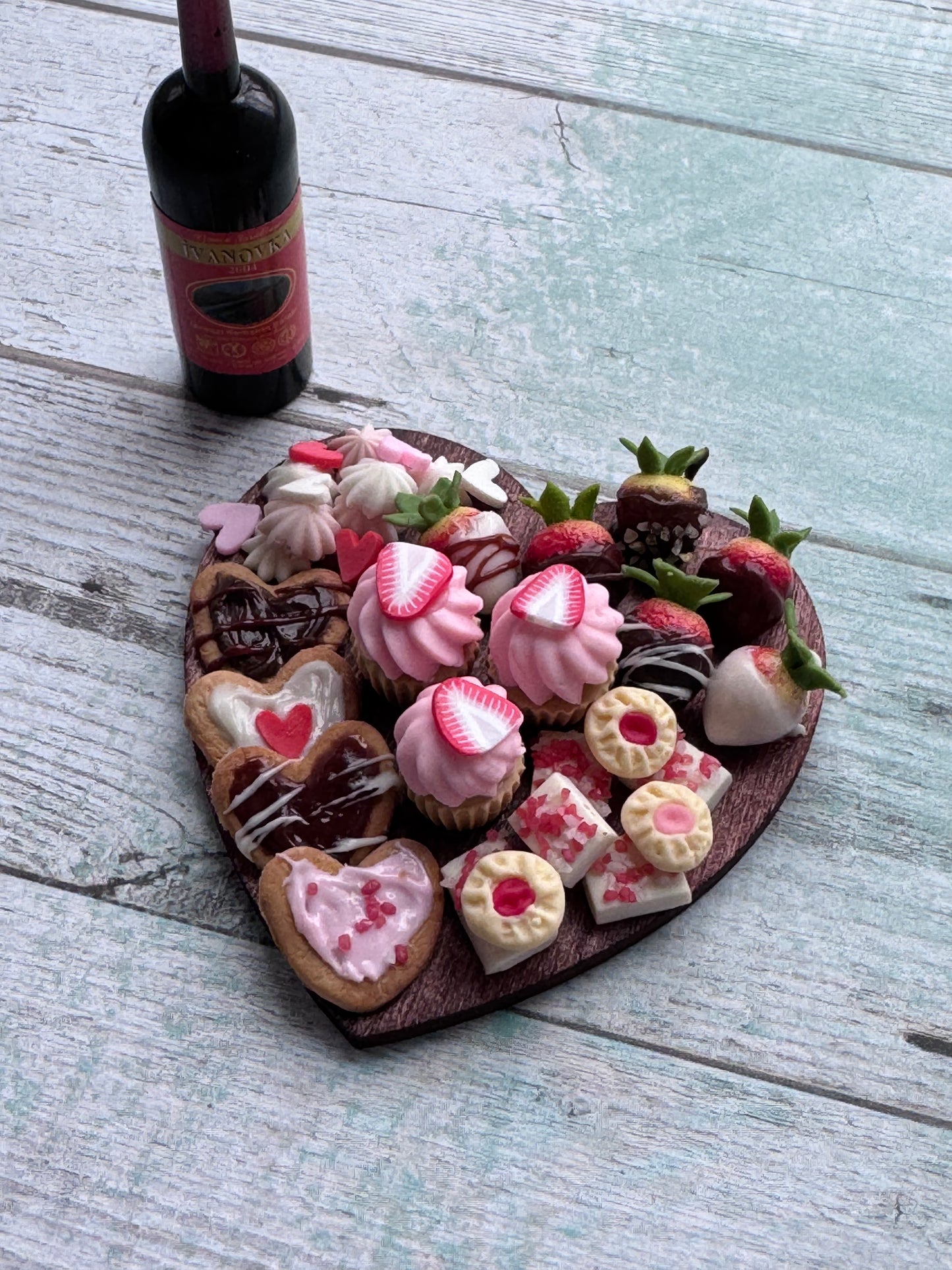 1:6 Scale Valentine Sweets and Wine